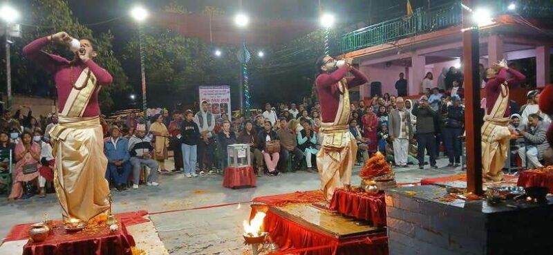 pokhara-tal-barahi-temple-evening-aarati-ceremony-2