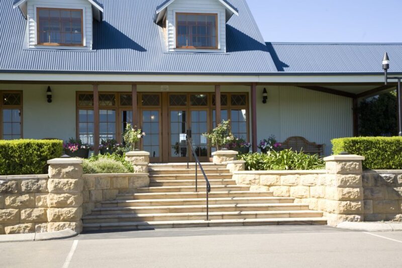 Pokolbin: Picnic & Wine Tasting at Audrey Wilkinson Vineyard - What is the Experience All About?