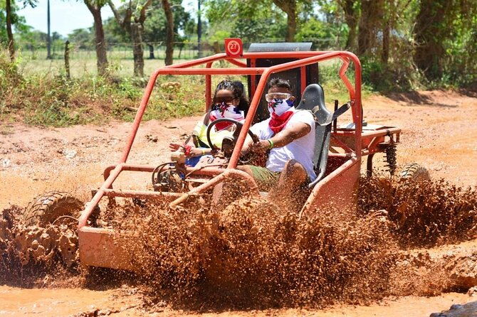 polaris-buggy-four-wheels-macao-beach