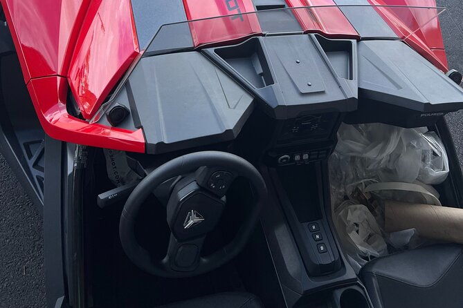 polaris-sling-shot-rental-sl-w-tech-package-metalic-red-2