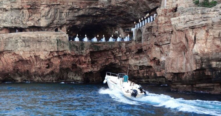 polignano-a-mare-speedboat-cruise-to-caves-with-aperitif