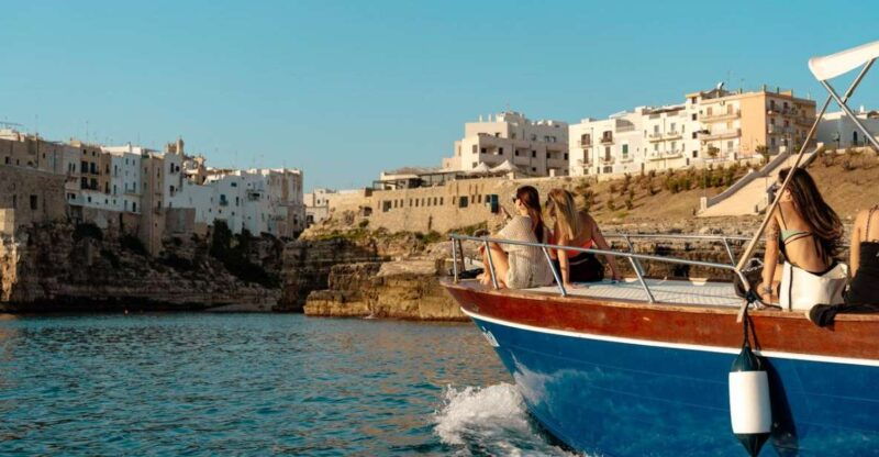 polignano-group-boat-excursion-with-aperitif