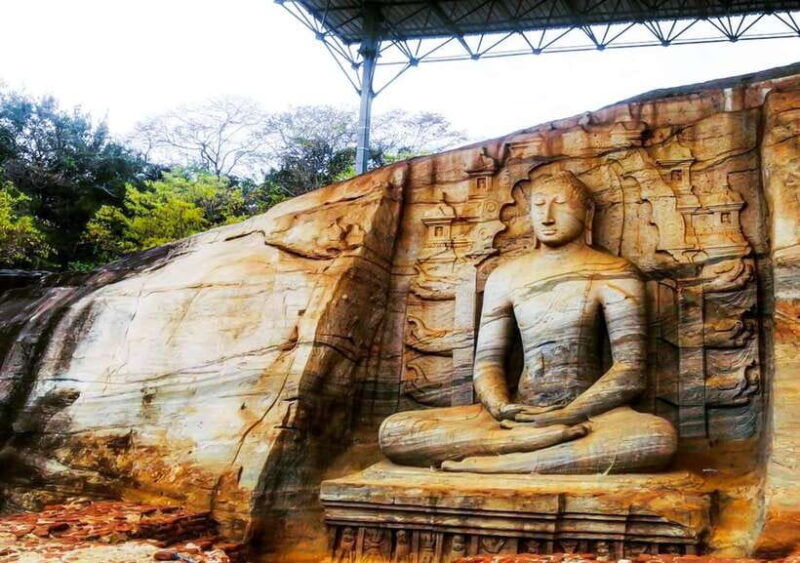 polonnaruwa-all-inclusive-ancient-city-guided-cycling-tour