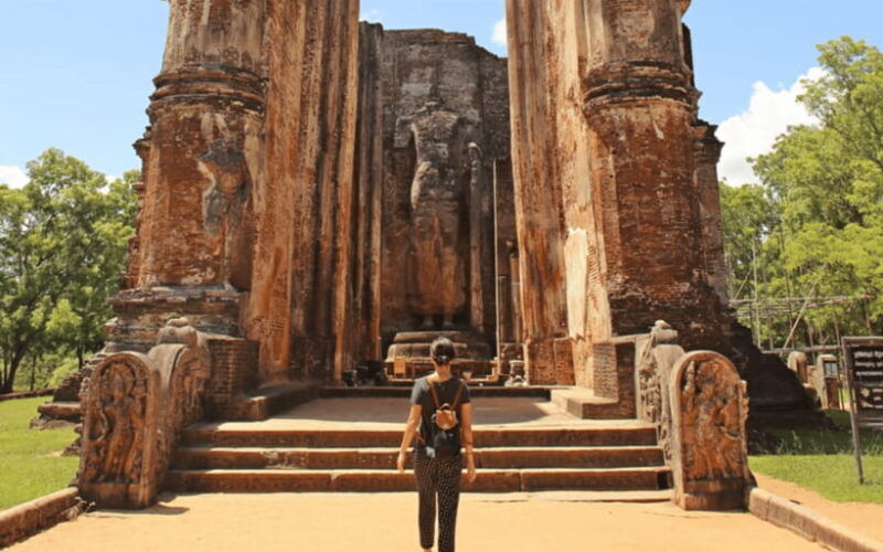 polonnaruwa-ancient-city-and-wildlife-safari-from-dambulla