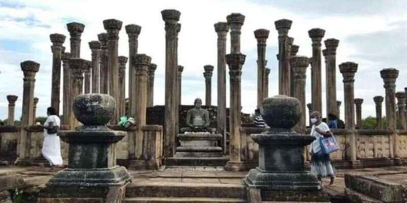 polonnaruwa-ancient-city-tour-with-minneriya-elephant-safari