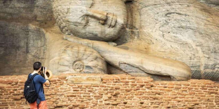 polonnaruwa-ancient-city-tour-with-minneriya-elephant-safari