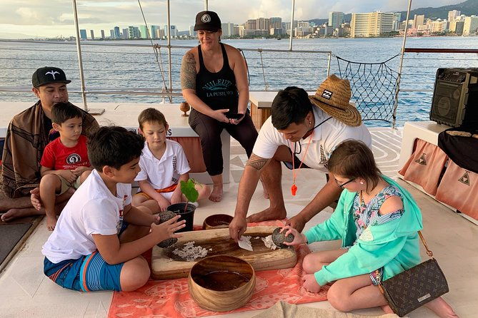 polynesian-canoe-day-sail-2