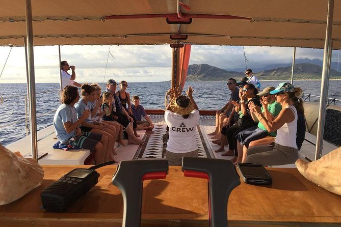 polynesian-canoe-morning-sail