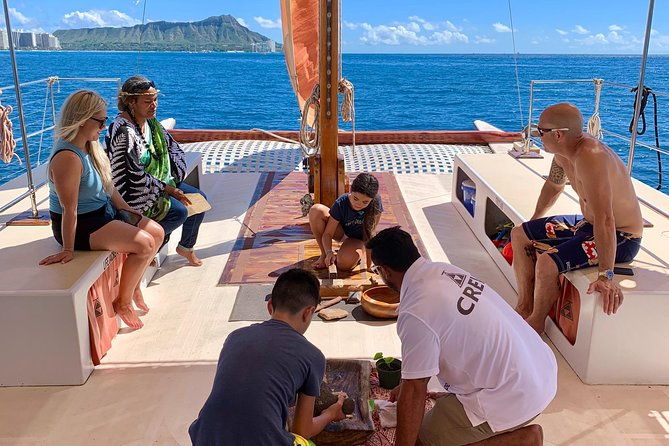polynesian-canoe-morning-sail