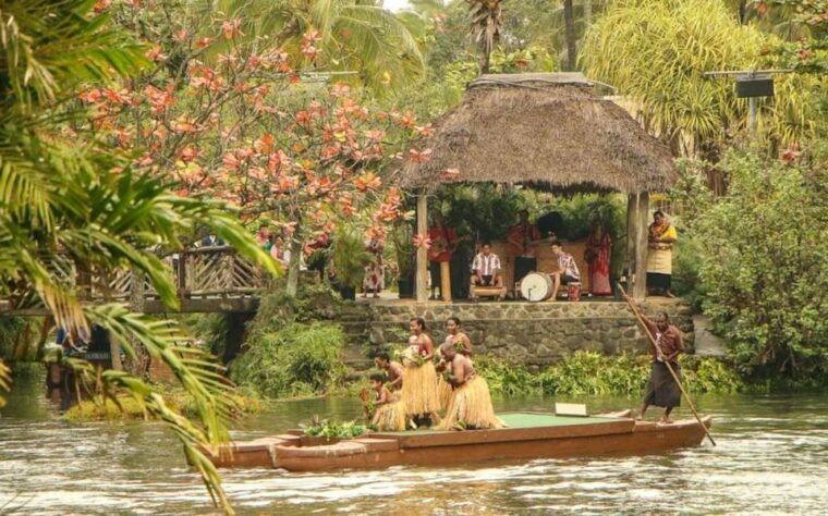 polynesian-cultural-center-pearl-harbor-tour-from-kona