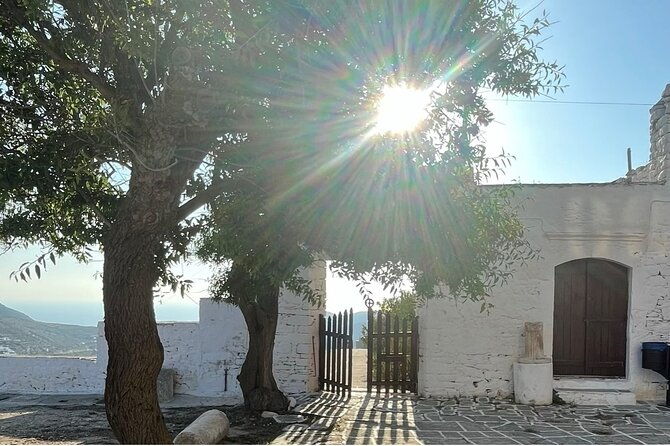 polys-island-guided-tour-in-folegandros