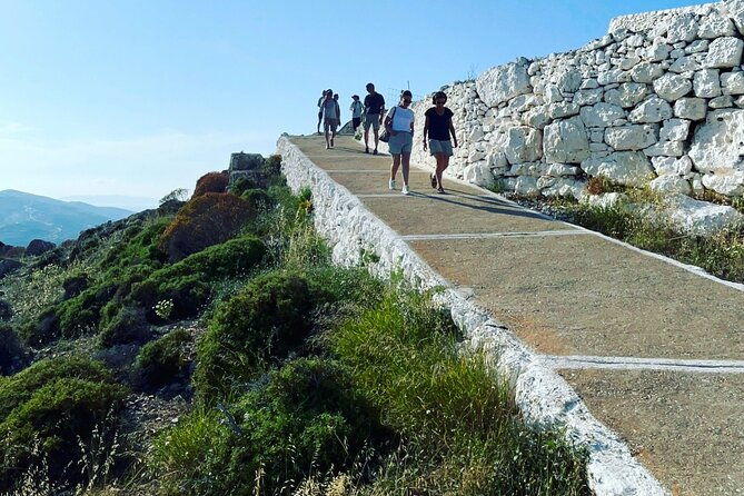 polys-island-guided-tour-in-folegandros