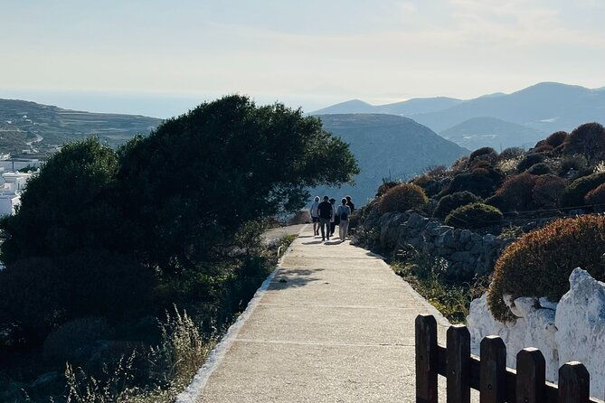 polys-island-guided-tour-in-folegandros