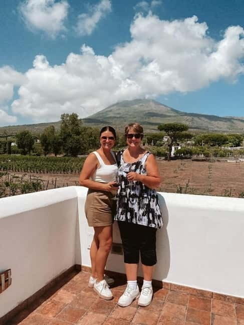 Pompei: Vesuvius Vineyards Tour with Wine Tasting and Lunch - A Closer Look at the Vesuvius Vineyards Tour