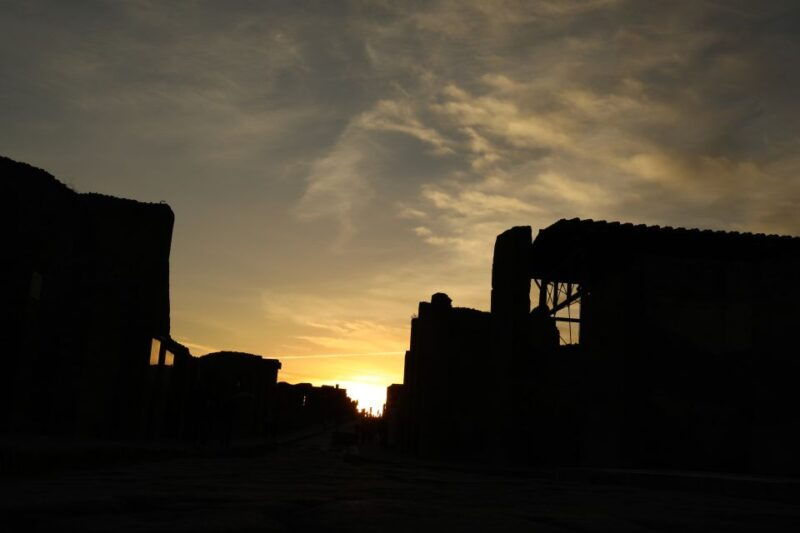 pompeii-2-hour-sunset-group-tour-with-tickets