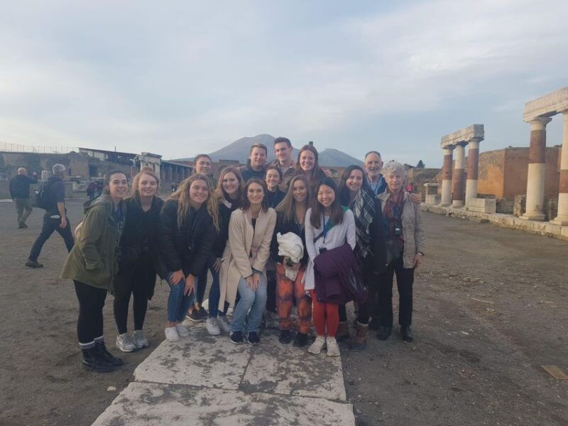 pompeii-2-hour-walking-tour-with-professional-guide-2