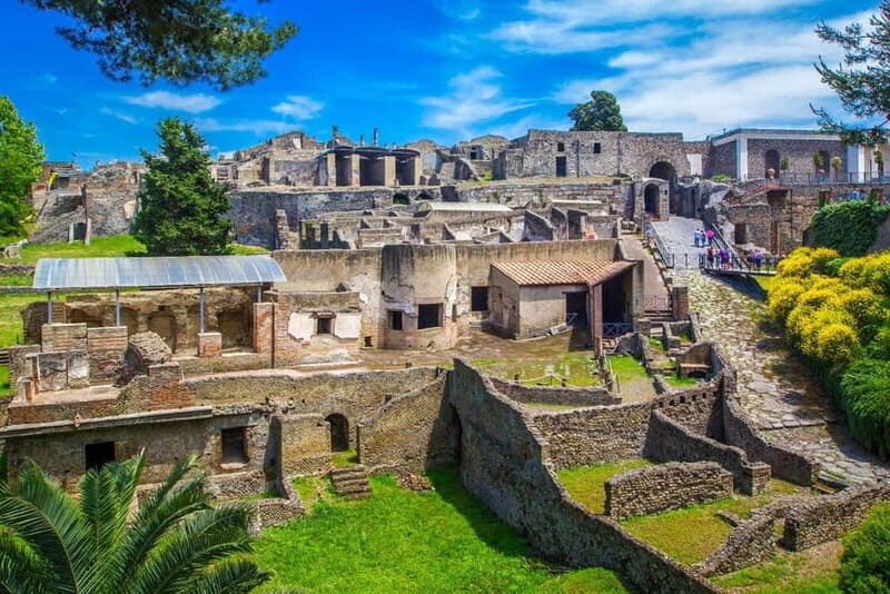 Pompeii : 2h small group tour with an archeologist - Why This Tour Works Well