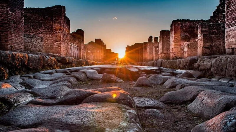 Pompeii: a dive into history and art - Practical considerations