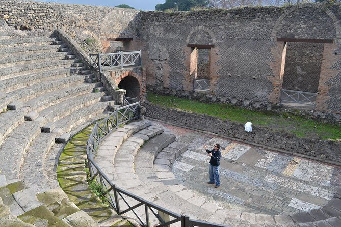 pompeii-and-amalfi-coast-from-the-port-of-salerno