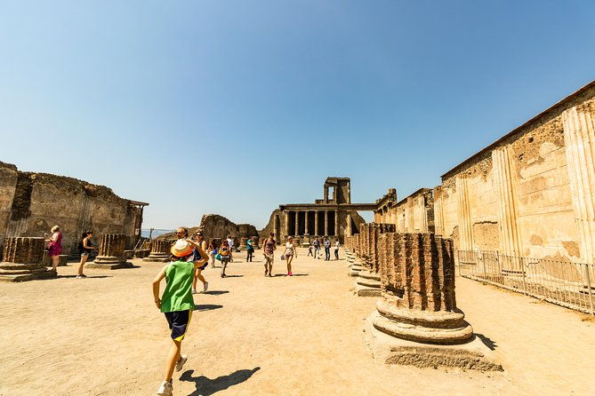 pompeii-and-herculaneum-private-walking-tour-with-an-archaeologist