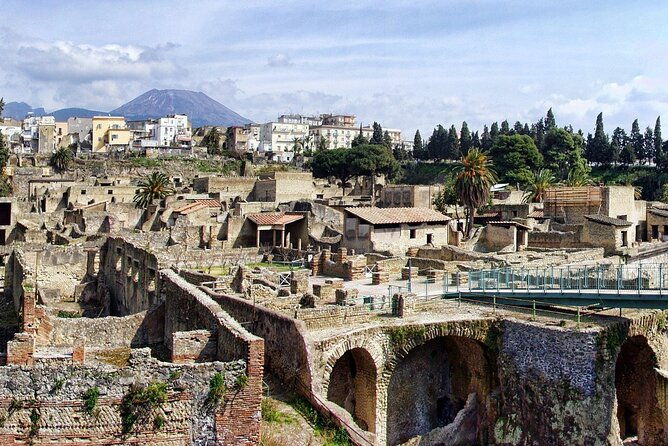 pompeii-and-herculaneum-with-wine-tour