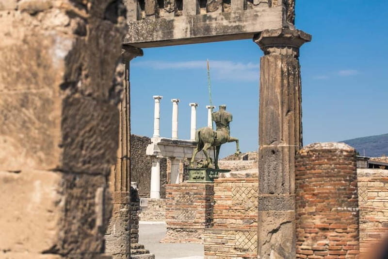 Pompeii and Mt. Vesuvius Private Tour from Naples - Key Points
