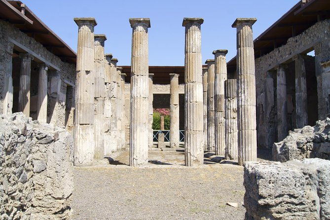 pompeii-and-naples-with-guide-all-day-and-tickets-included