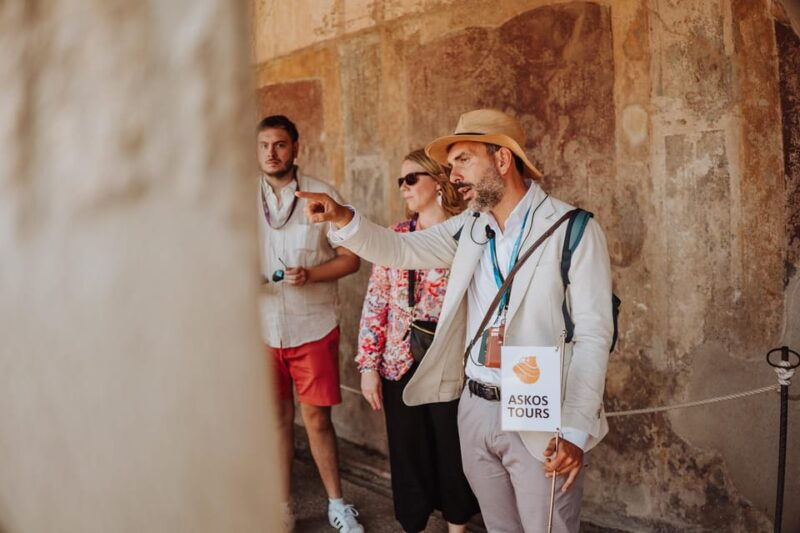 pompeii-and-oplontis-small-group-tour-with-an-archaeologist