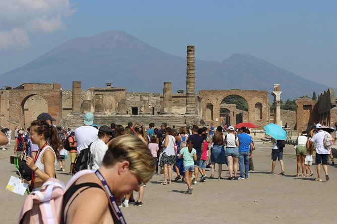 pompeii-and-vesuvius-from-naples-private-activity