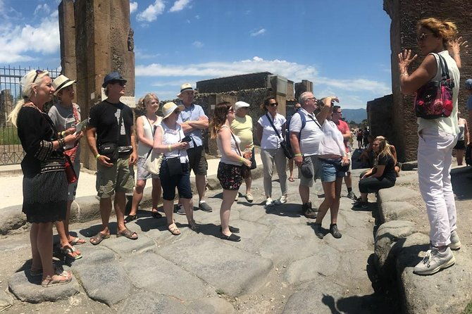 pompeii-and-vesuvius-small-group-tour-from-naples-with-pizza