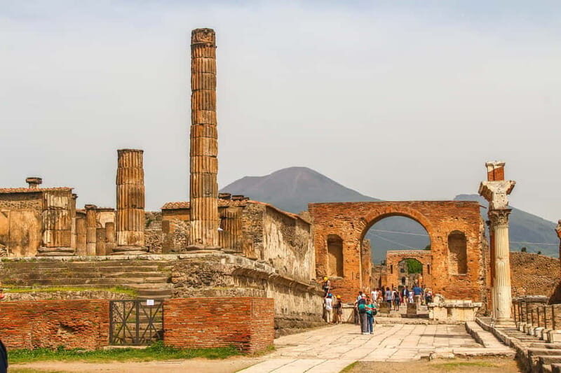 Pompeii: Day Trip with High-Speed Train & Guided tour - Practical Details and Tips