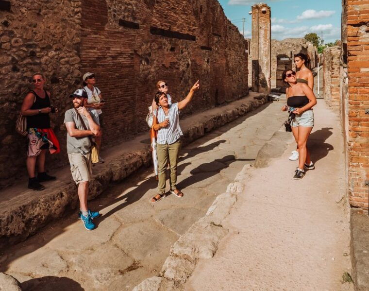 pompeii-entry-ticket-and-guided-tour-with-an-archaeologist