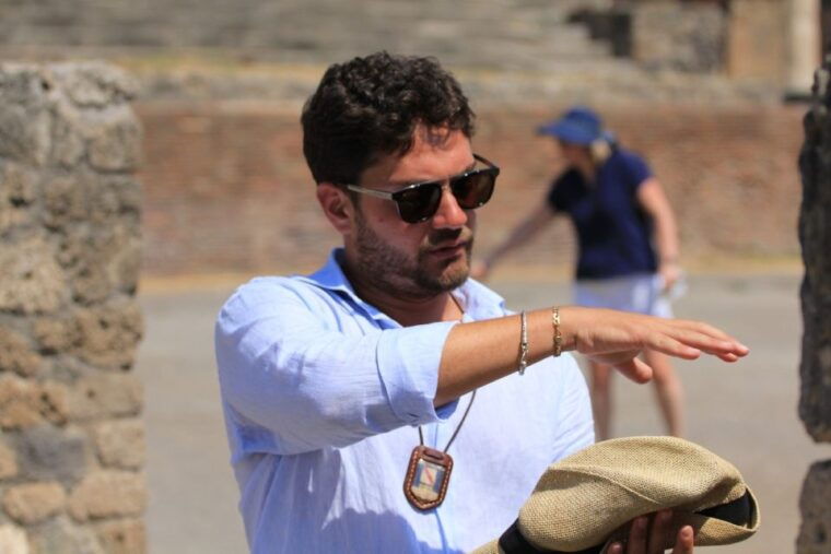 pompeii-exclusive-tour-with-archaeologist-and-entry-tickets