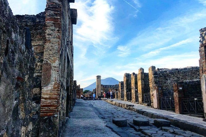 pompeii-guided-tour-from-sorrento-coast