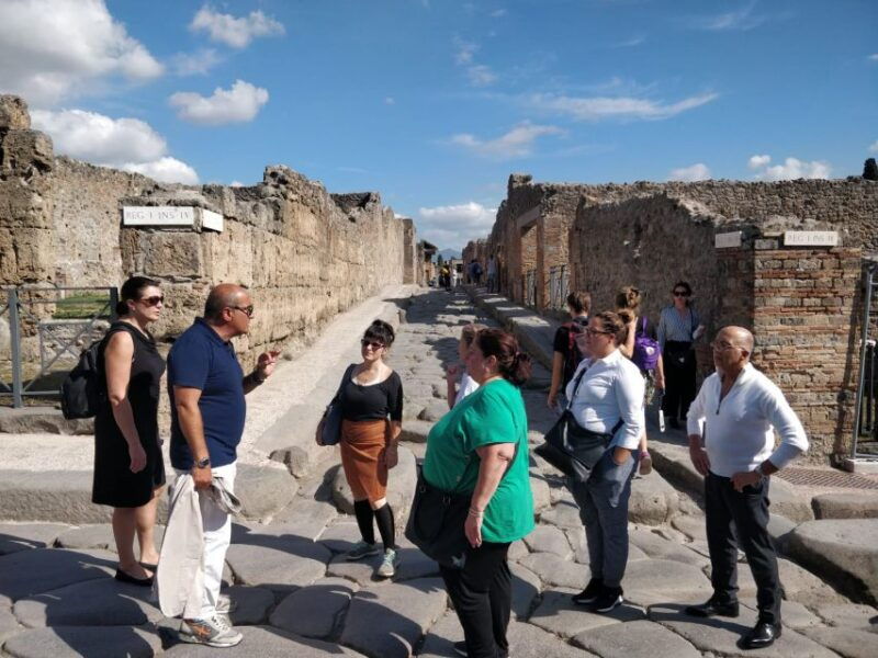 pompeii-guided-tour-with-archeologist