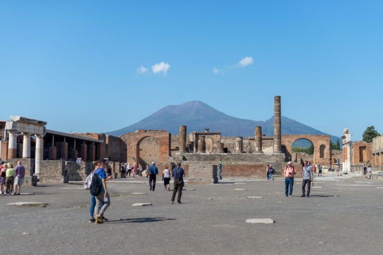 pompeii-guided-tour-with-archeologist