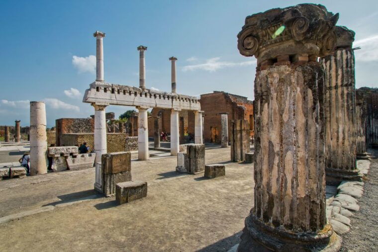 pompeii-guided-walking-tour-with-skip-the-line-ticket