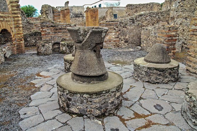 pompeii-guided-walking-tour-with-ticket