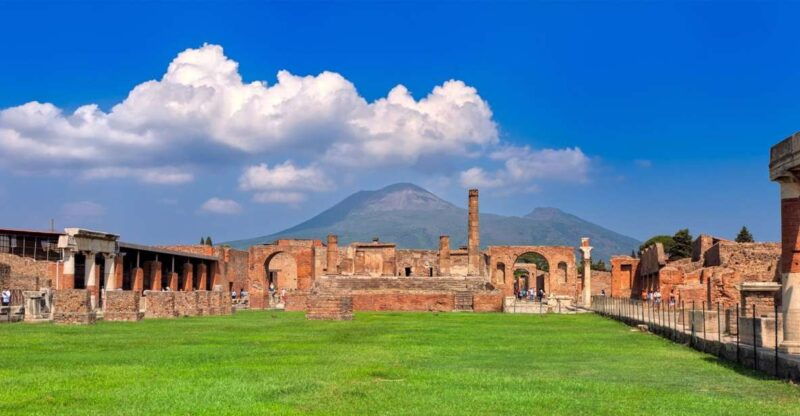 pompeii-herculaneum-and-vesuvius-full-day-tour