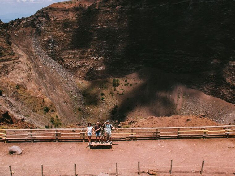 pompeii-herculaneum-and-vesuvius-full-day-tour