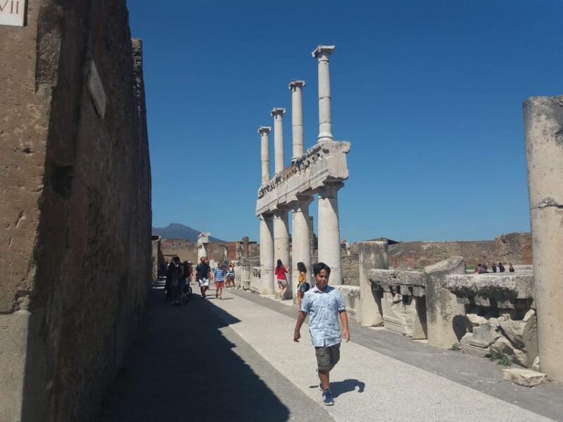 pompeii-no-line-entrance-tickets-with-audioguide