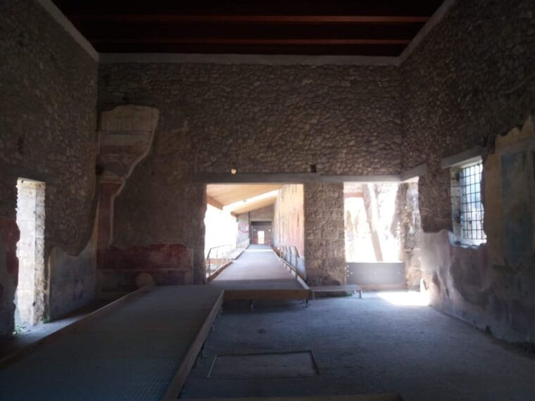 pompeii-no-line-entrance-tickets-with-audioguide