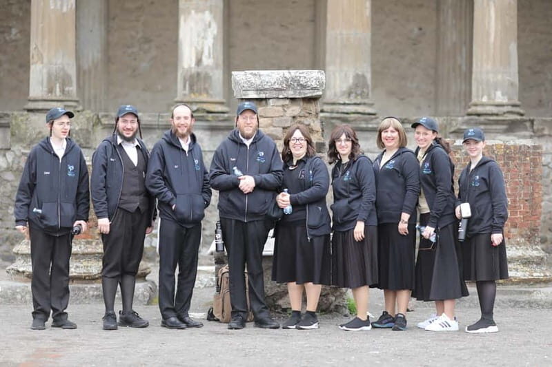 Pompeii Positano Amalfi Day Trip from Rome by Car, No Bus! - FAQ