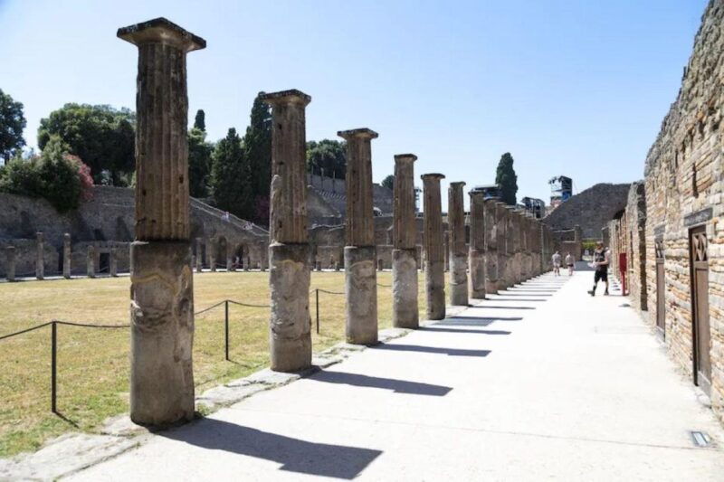 pompeii-private-and-personalized-tour-with-archeologist