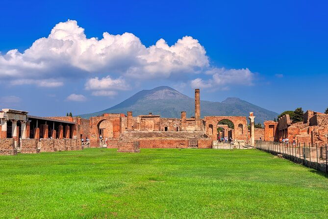 pompeii-private-personalized-tour-with-archeology-expert-guide