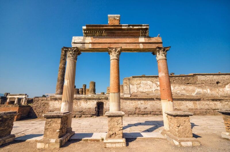 pompeii-private-tour-with-an-archaeologist