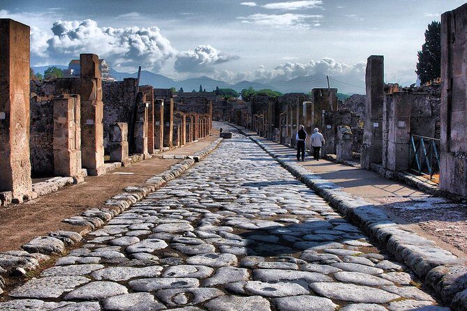 Pompeii Ruins & Wine Tasting with Lunch on Vesuvius with Private Transfer - A Detailed Look at the Day