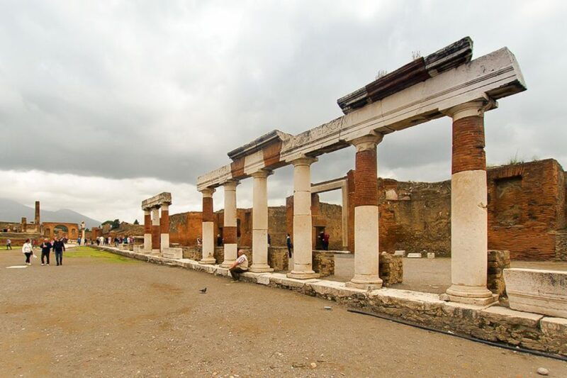 pompeii-skip-the-line-guided-tour-with-expert-archaeologist