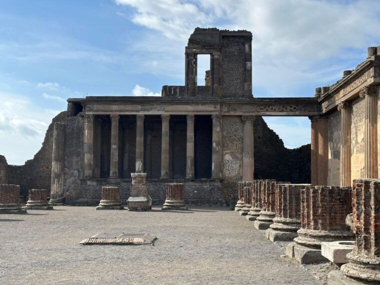 pompeii-skip-the-line-ticket-guided-group-tour