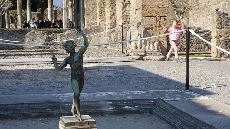 pompeii-skip-the-line-tickets-and-tour-with-archaeologist